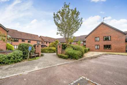Chiltern Court, Emmer Green, Image 14