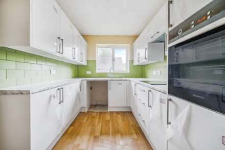 Chiltern Court, Emmer Green, Image 2