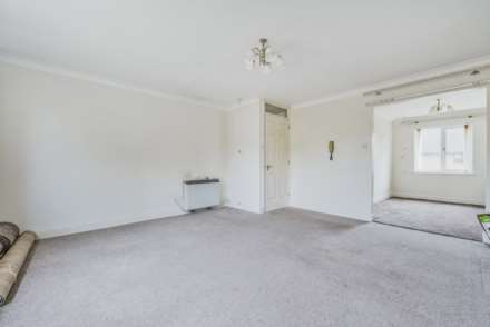 Chiltern Court, Emmer Green, Image 3
