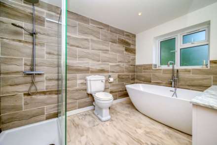 St. Andrews Road, Caversham Heights, Image 17