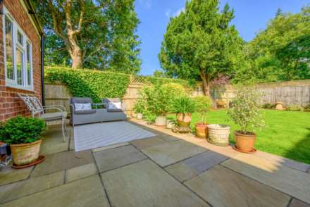 St. Andrews Road, Caversham Heights, Image 22