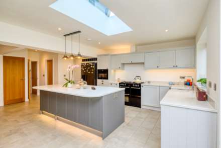 St. Andrews Road, Caversham Heights, Image 7