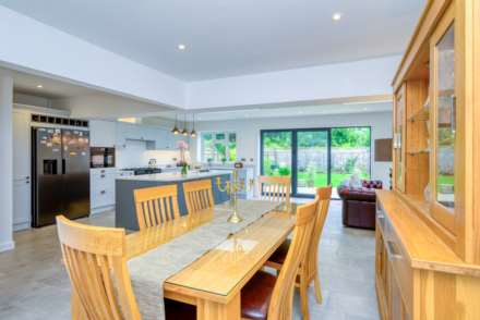 St. Andrews Road, Caversham Heights, Image 8