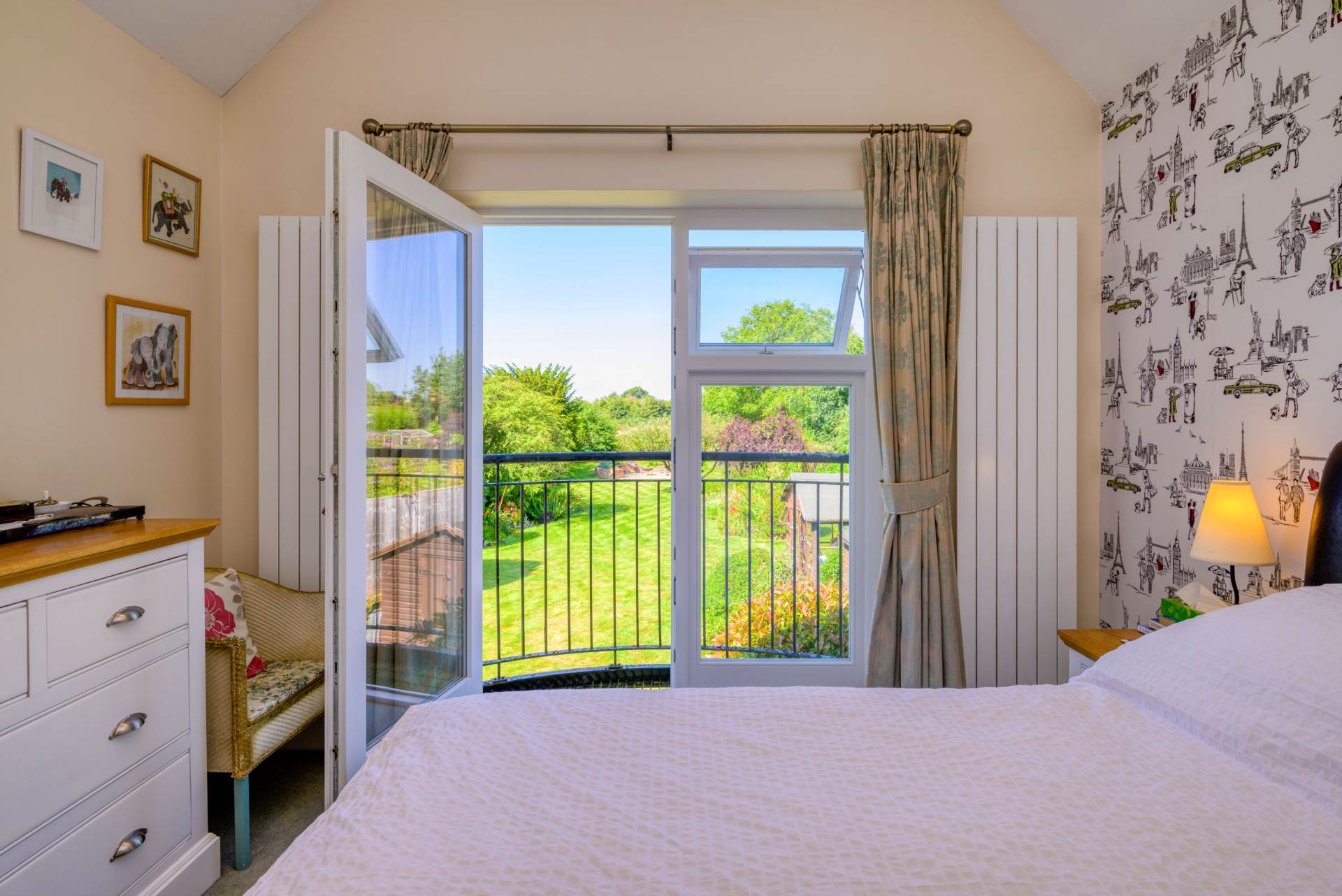 Upper Woodcote Road, Caversham Heights, Image 18