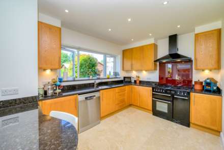 Upper Woodcote Road, Caversham Heights, Image 11