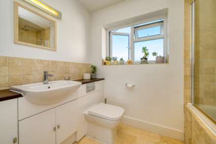 Upper Woodcote Road, Caversham Heights, Image 25
