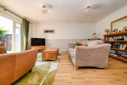 Littlestead Close, Caversham Park, Image 3