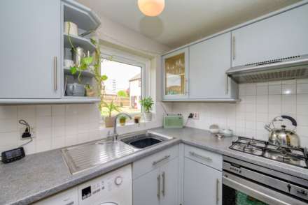 Aston Court, Reading, Image 7