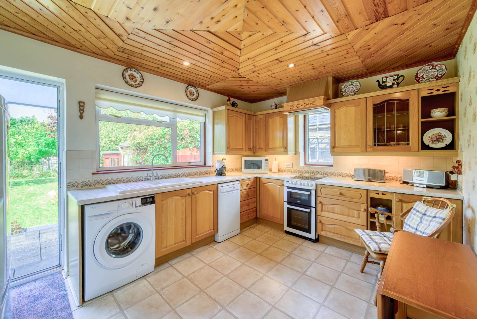 Chazey Road, Caversham Heights, Image 3