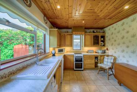Chazey Road, Caversham Heights, Image 7