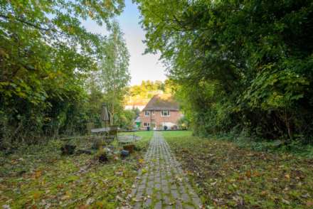 Rotherfield Way, Emmer Green, Image 15