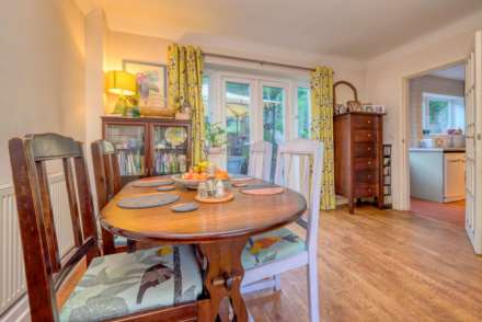 Rotherfield Way, Emmer Green, Image 6