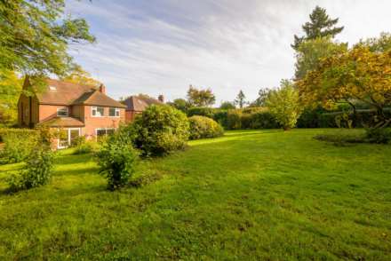 Oak tree Road, Tilehurst, Image 22