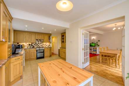 Oak tree Road, Tilehurst, Image 8