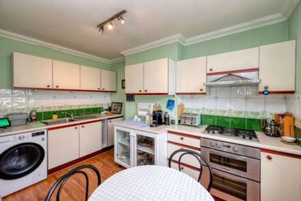 Hemdean Road, Caversham, Image 5