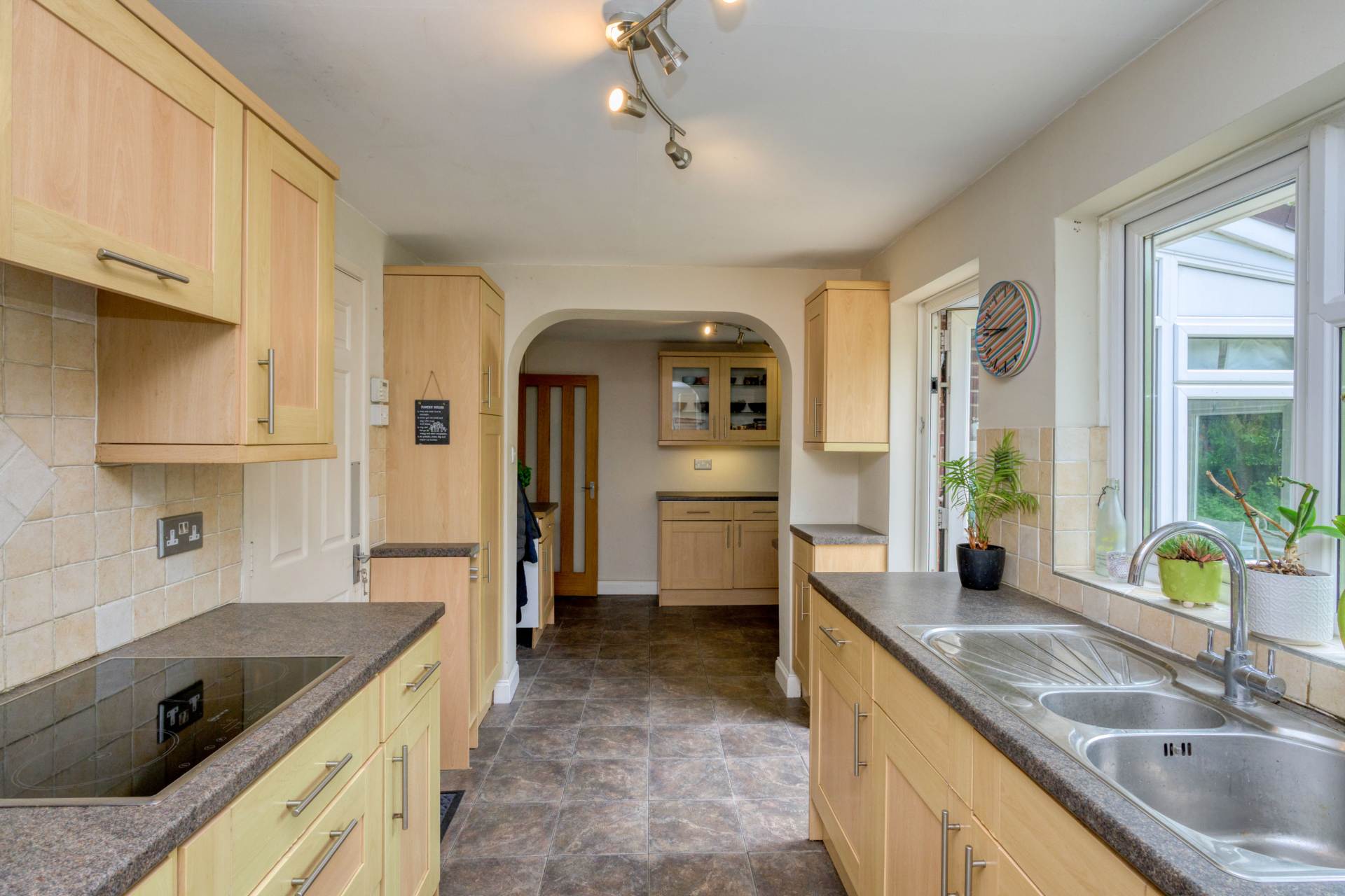 Woodberry Close, Caversham, Image 13