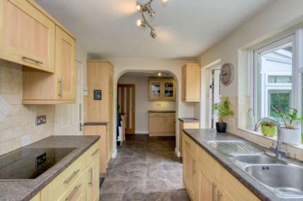 Woodberry Close, Caversham, Image 13