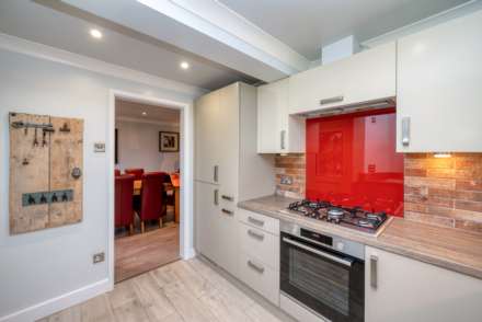 Galsworthy Drive, Caversham Park, Image 4