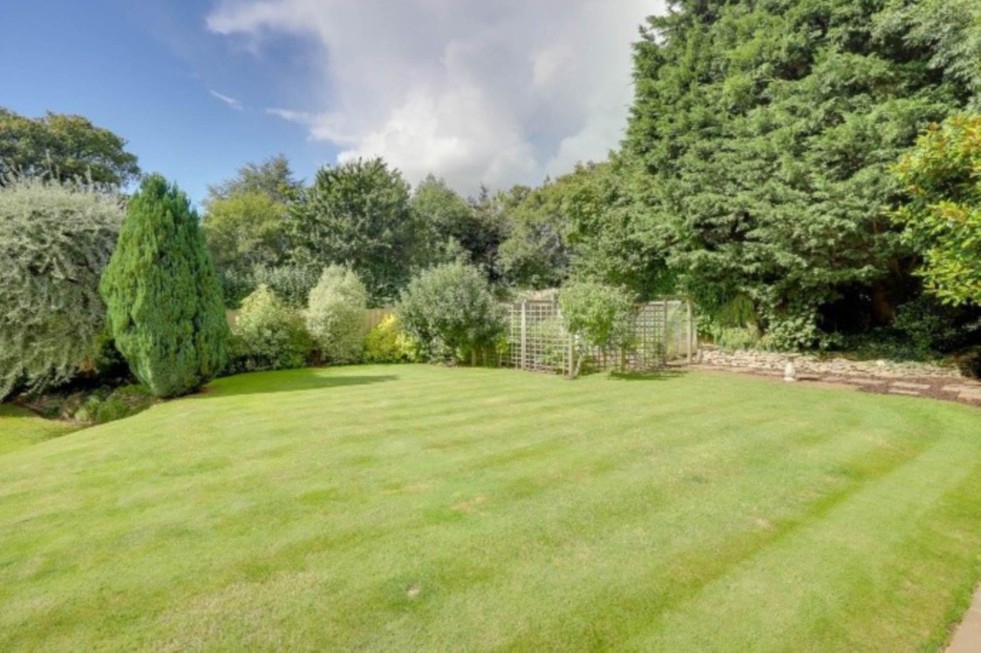 Fernbrook Road, Caversham Heights, Image 4