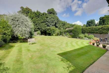 Fernbrook Road, Caversham Heights, Image 24