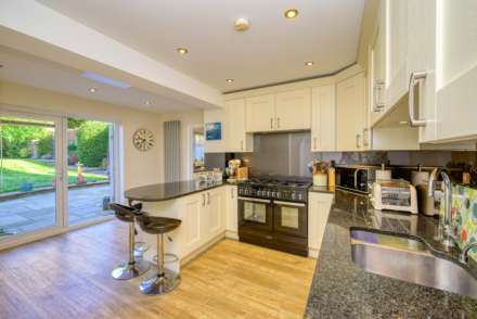 Fernbrook Road, Caversham Heights, Image 3