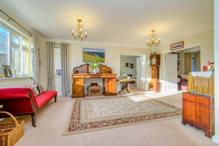 Fernbrook Road, Caversham Heights, Image 7