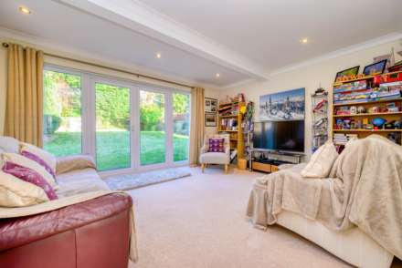 Fernbrook Road, Caversham Heights, Image 8