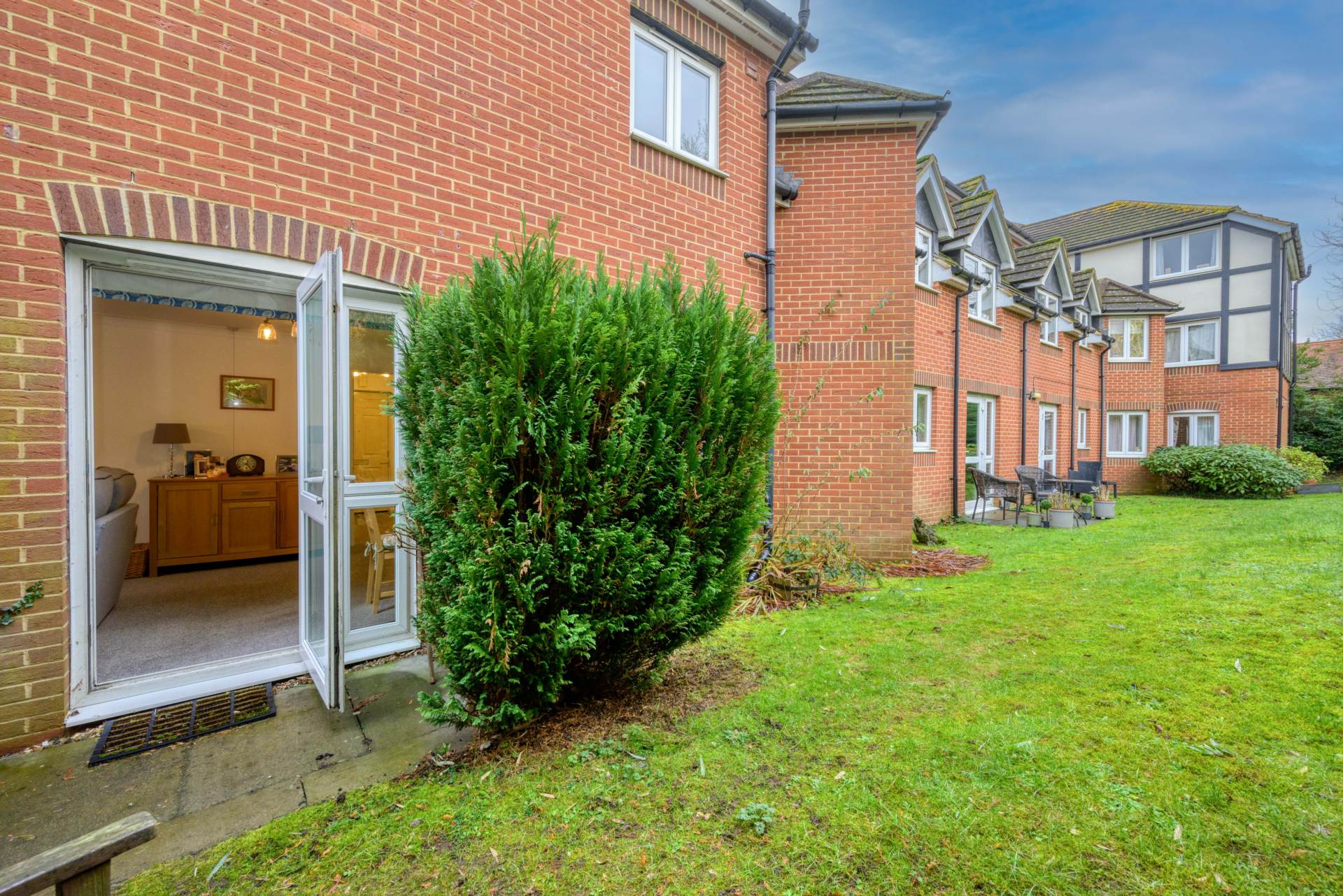 Priory Court, Caversham, Image 14