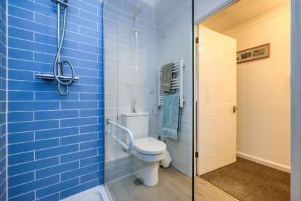 Priory Court, Caversham, Image 11