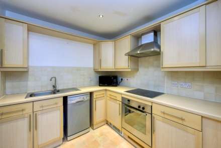 Quadrant Court, Reading, Image 7