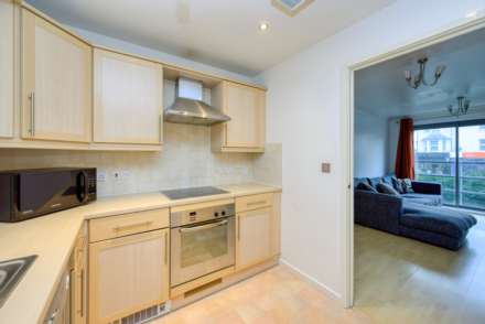 Quadrant Court, Reading, Image 9