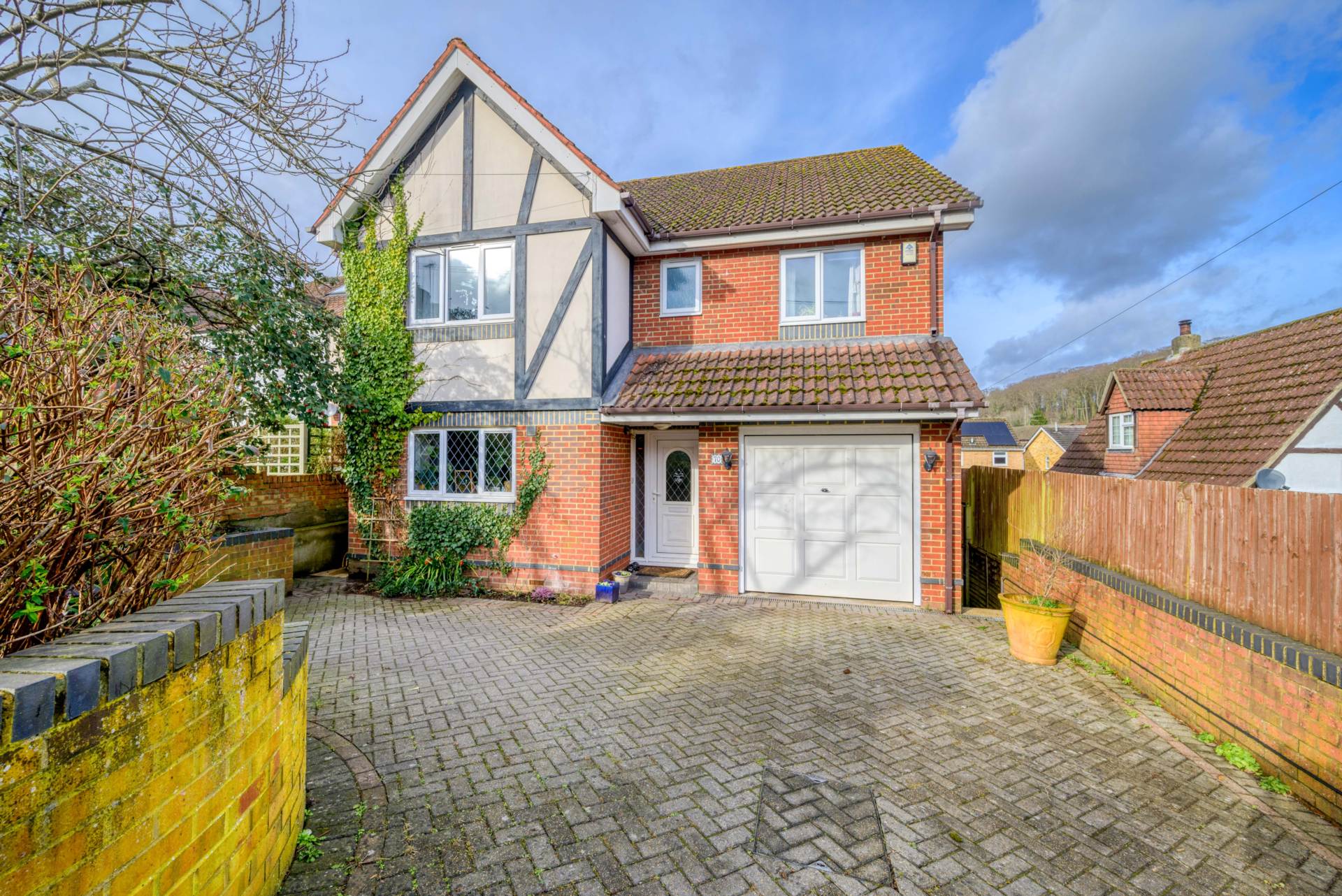 Oakley Road, Caversham Heights, Image 1