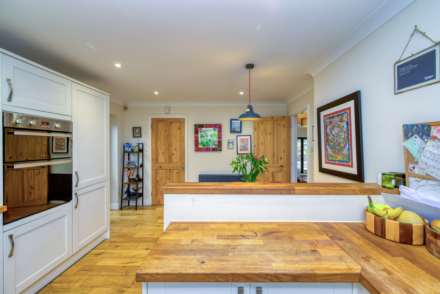 Oakley Road, Caversham Heights, Image 13