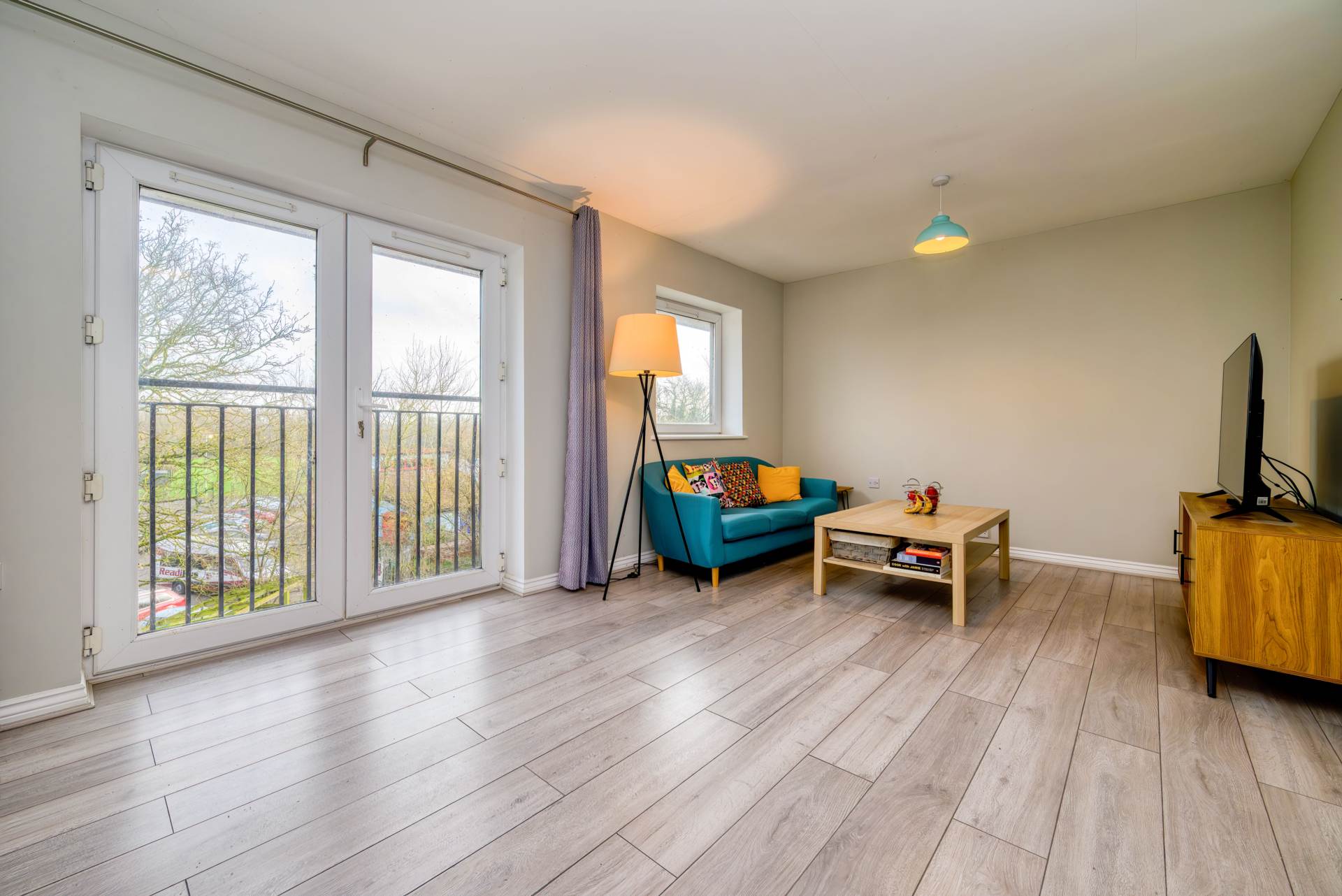 Meadow Way, Caversham, Image 2
