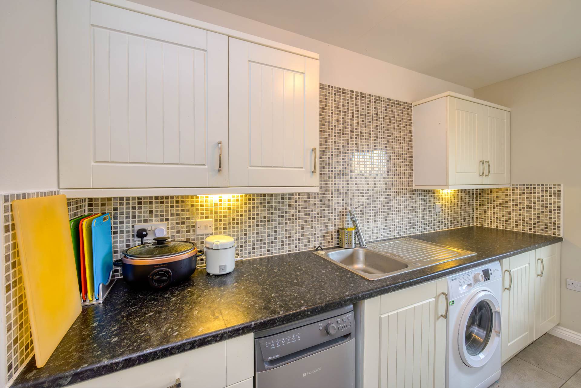 Meadow Way, Caversham, Image 7