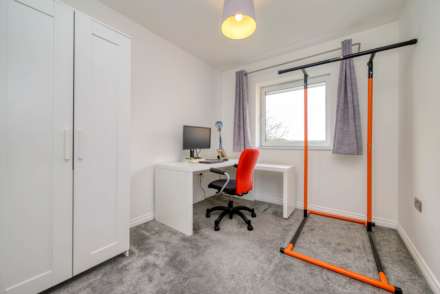 Meadow Way, Caversham, Image 10