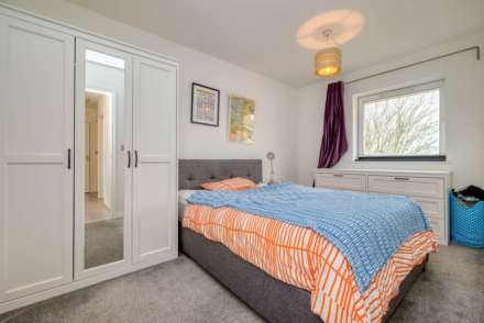 Meadow Way, Caversham, Image 9