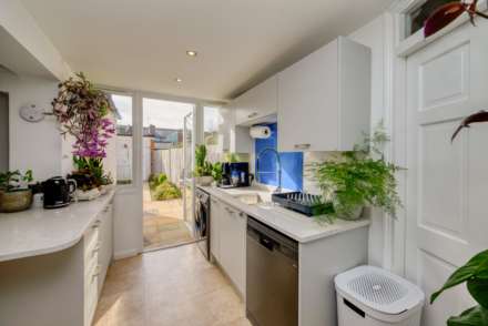 Gosbrook Road, Caversham, Image 8