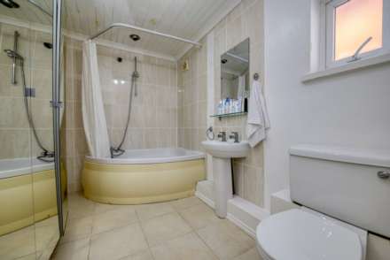 Gosbrook Road, Caversham, Image 9