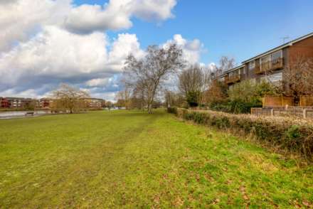 The Willows, Caversham, Image 12