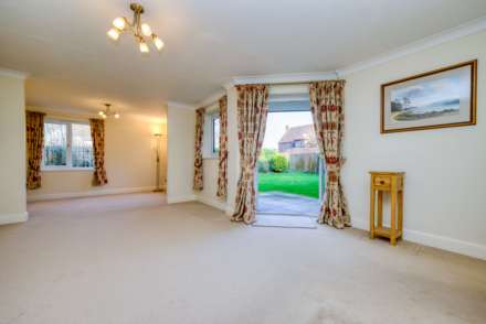 Chiltern Court, Emmer Green, Image 4