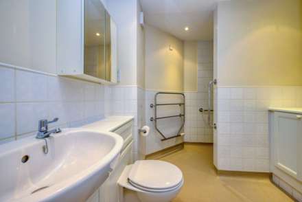 Chiltern Court, Emmer Green, Image 9