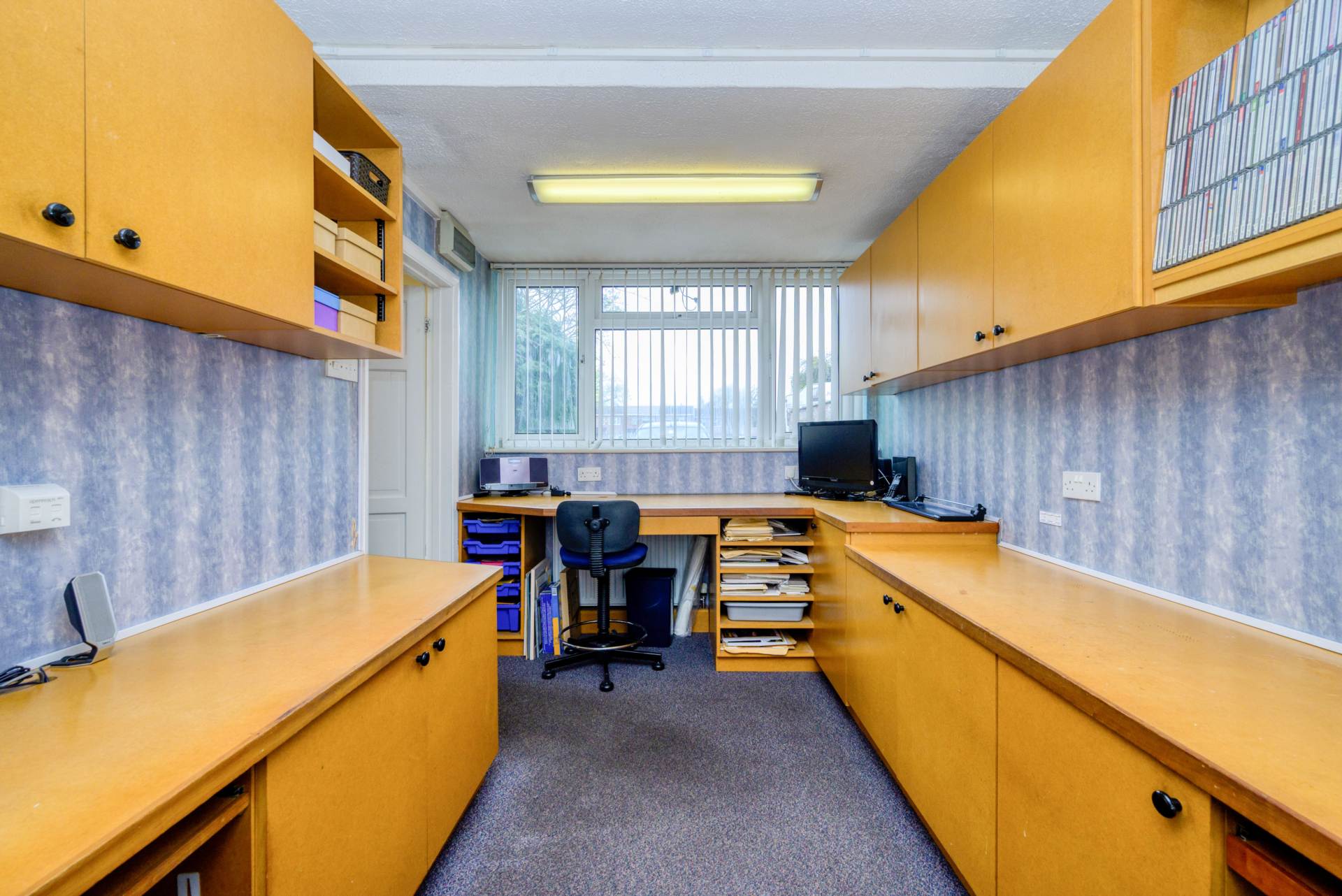 Peel Close, Caversham, Image 8