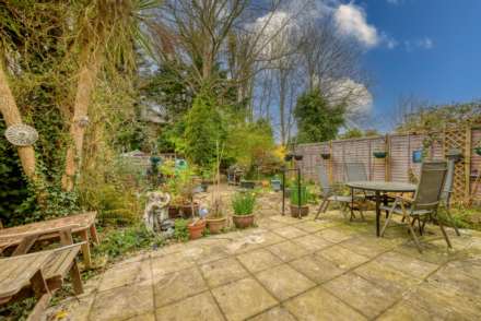 Peel Close, Caversham, Image 16
