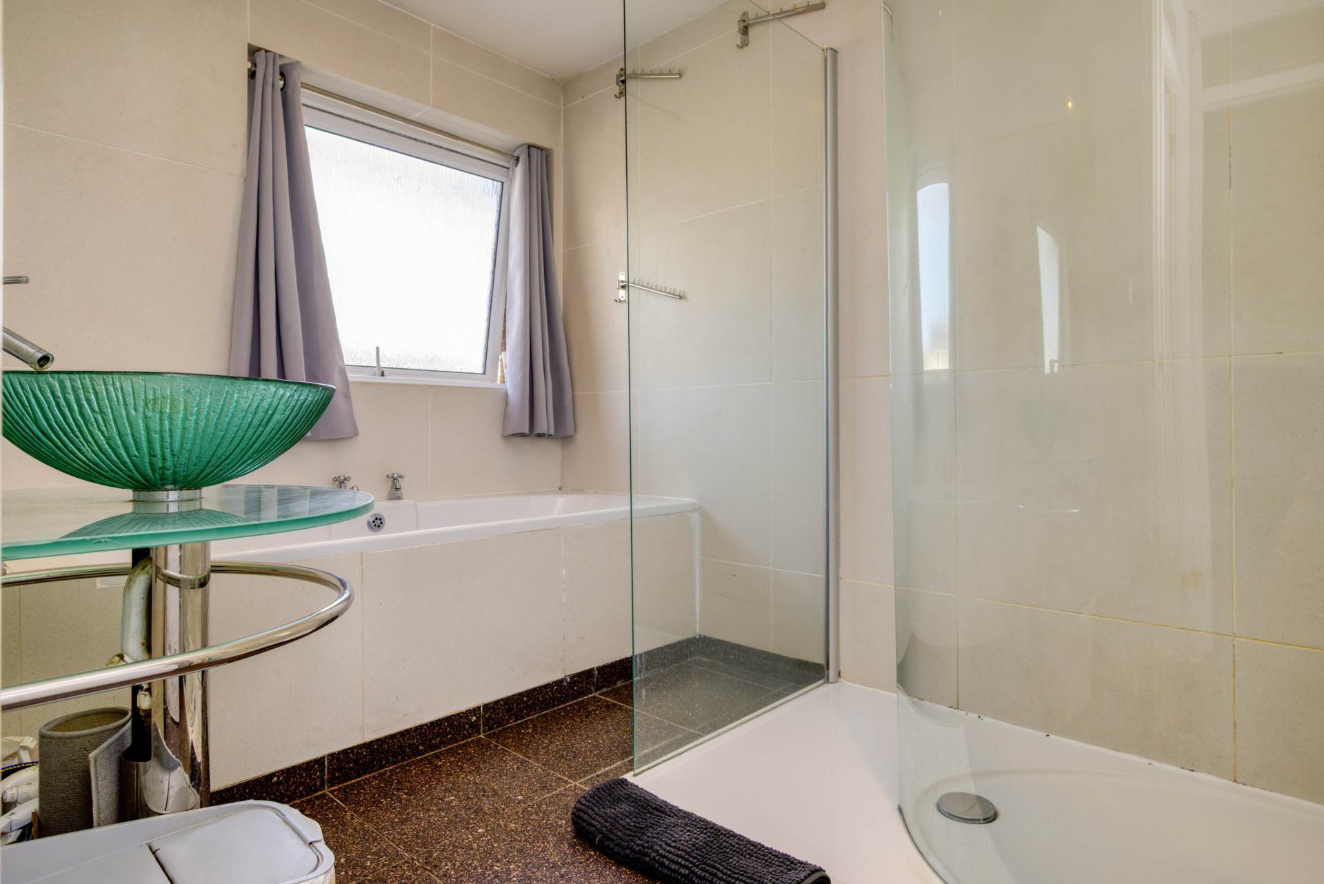 Stirling Close, Caversham, Image 10