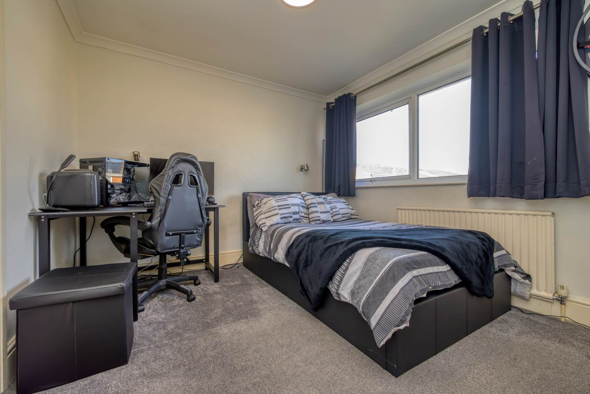 Stirling Close, Caversham, Image 12
