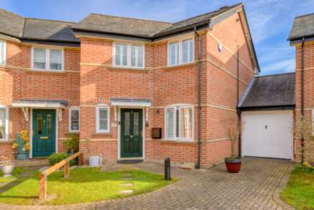 Bell Court, Emmer Green, Image 1
