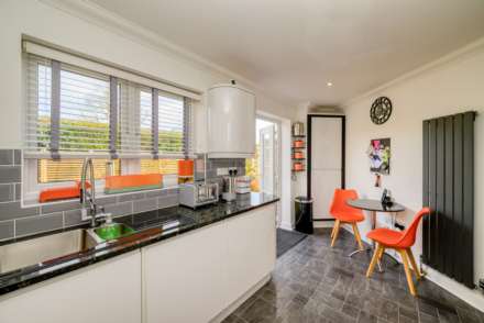 Bell Court, Emmer Green, Image 11