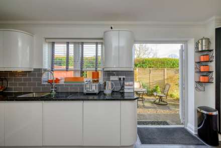 Bell Court, Emmer Green, Image 12