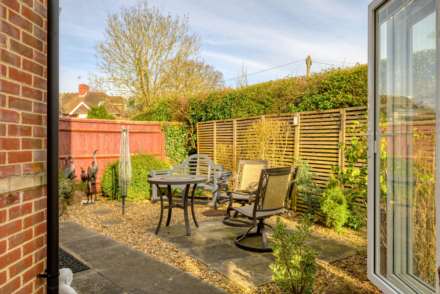 Bell Court, Emmer Green, Image 19